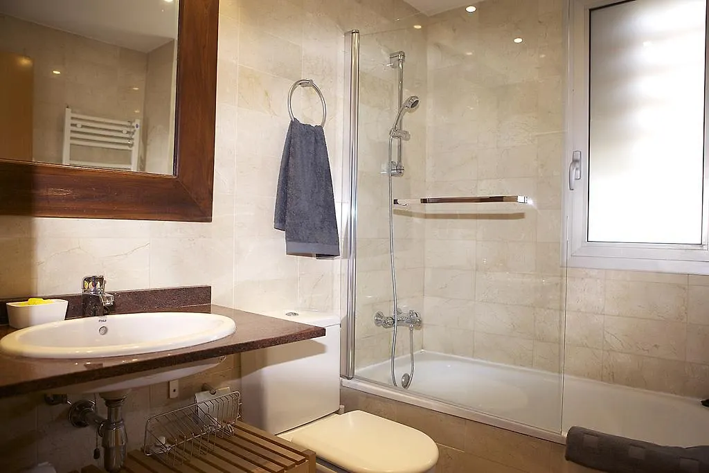 Great Sea-Side Barcelona Apartment バダロナ 0*,